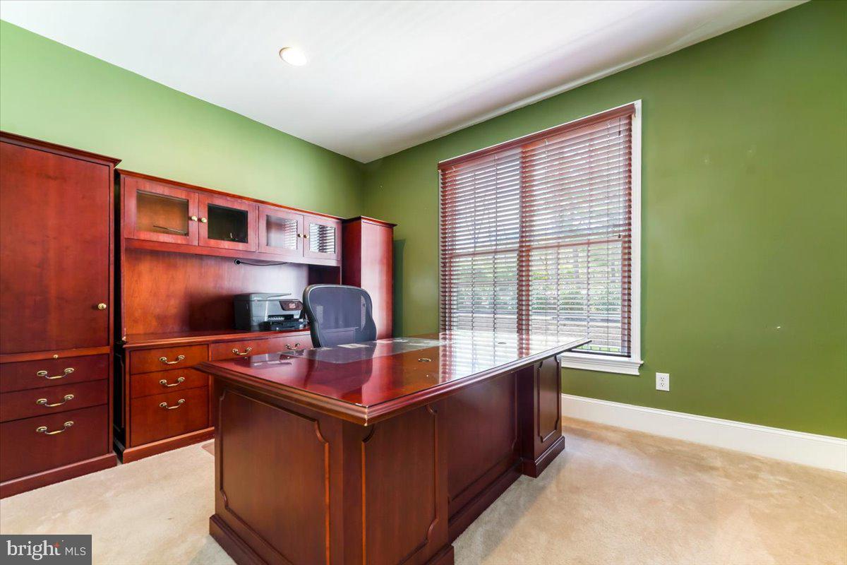 228 Weatherhill Dr