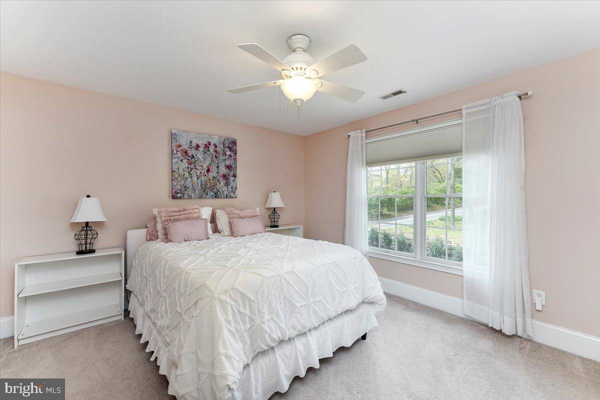 228 Weatherhill Dr