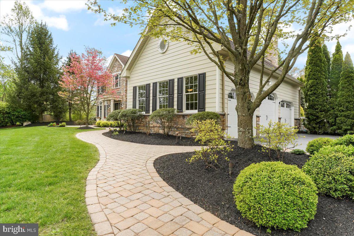228 Weatherhill Dr