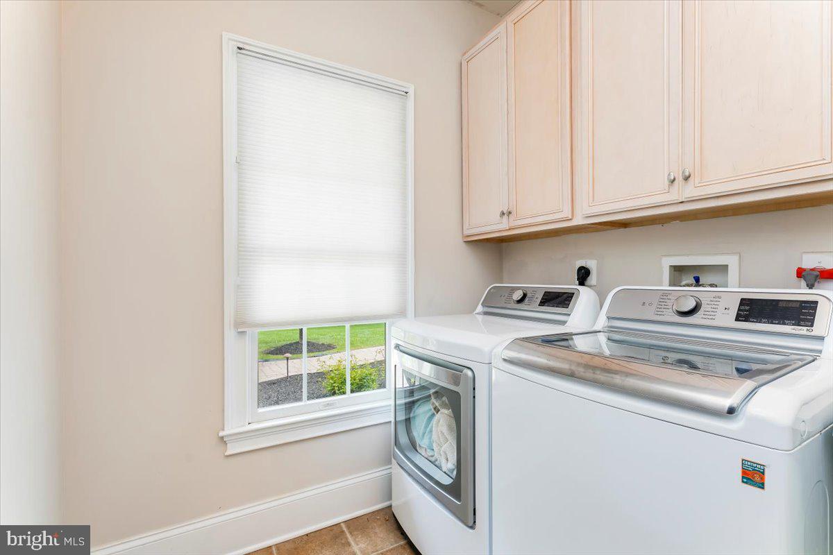 228 Weatherhill Dr