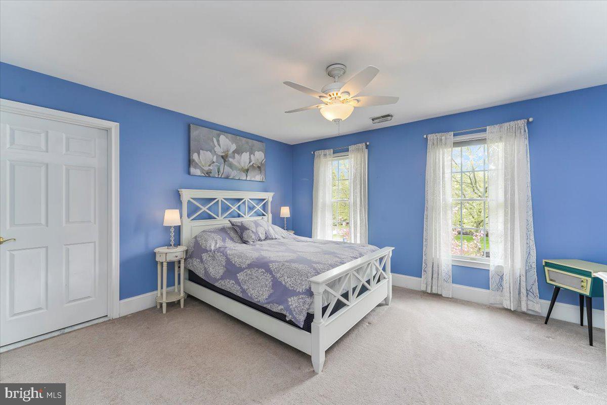 228 Weatherhill Dr