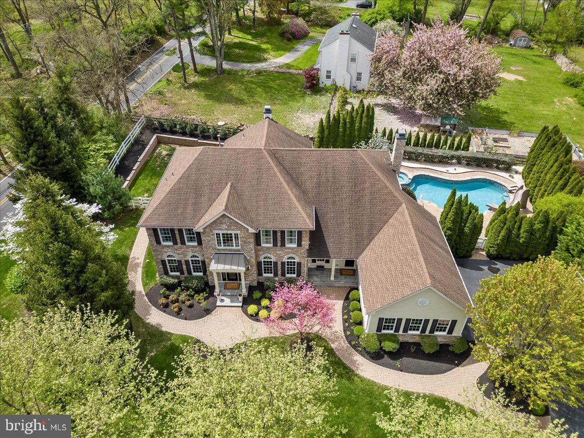 228 Weatherhill Dr