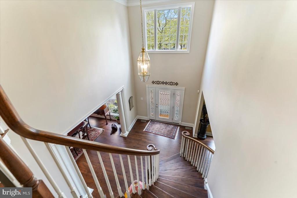 228 Weatherhill Dr