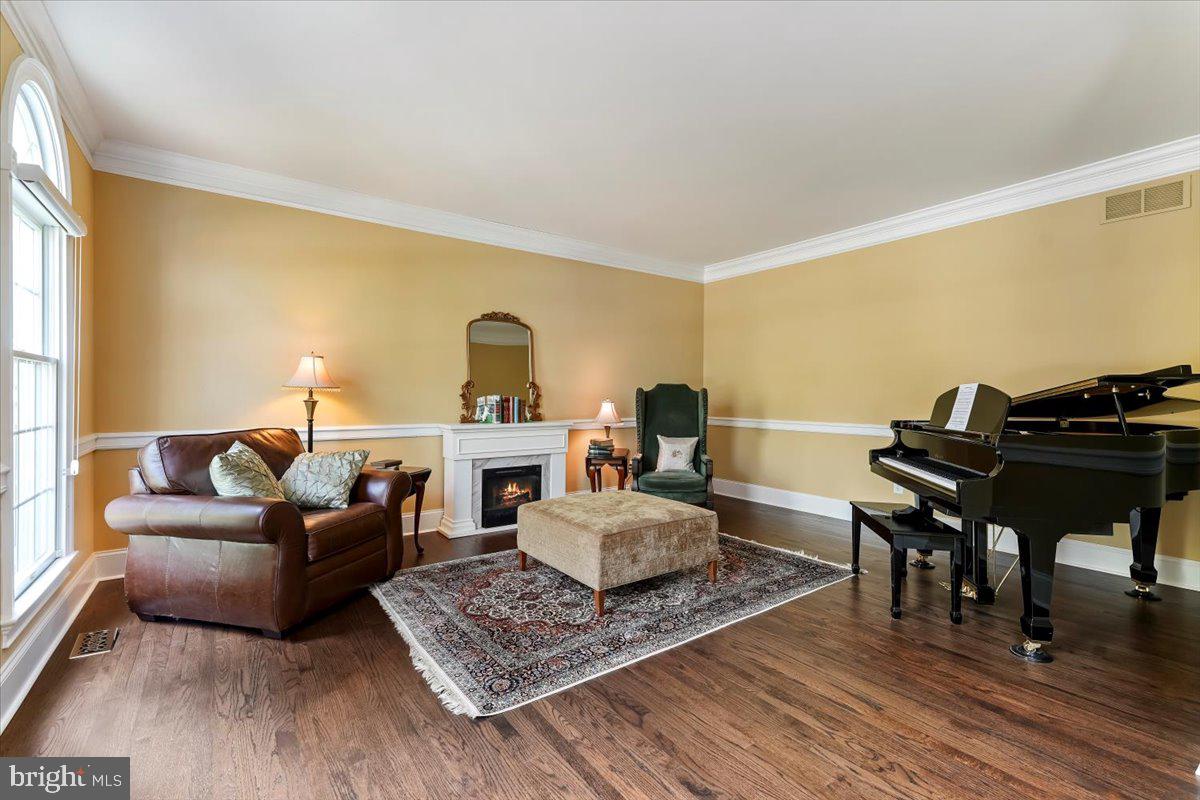228 Weatherhill Dr