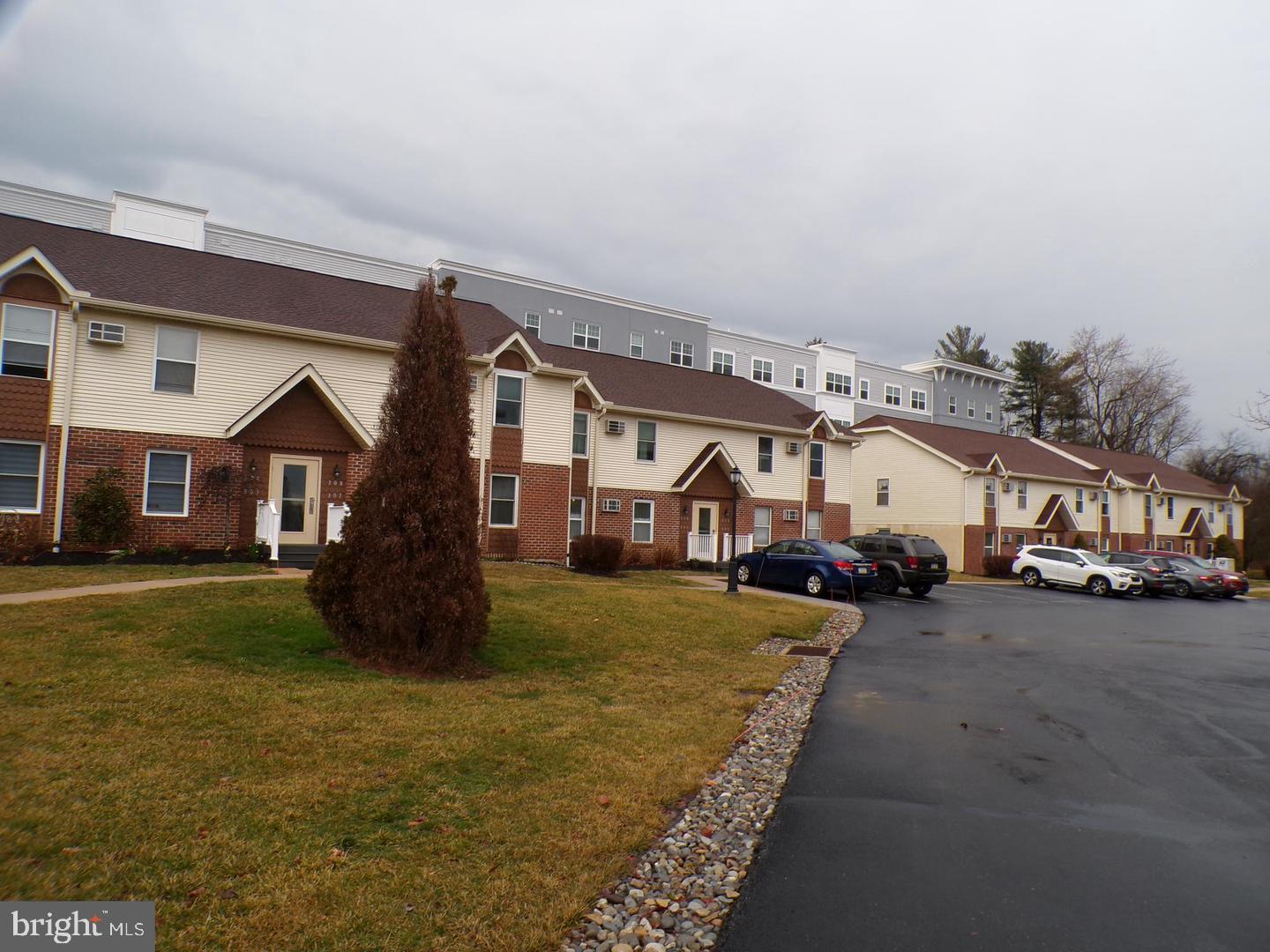 312 WALNUT COURT WAY