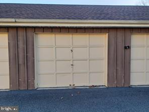 #2 GARAGE ONLY WALNUT COURT WAY