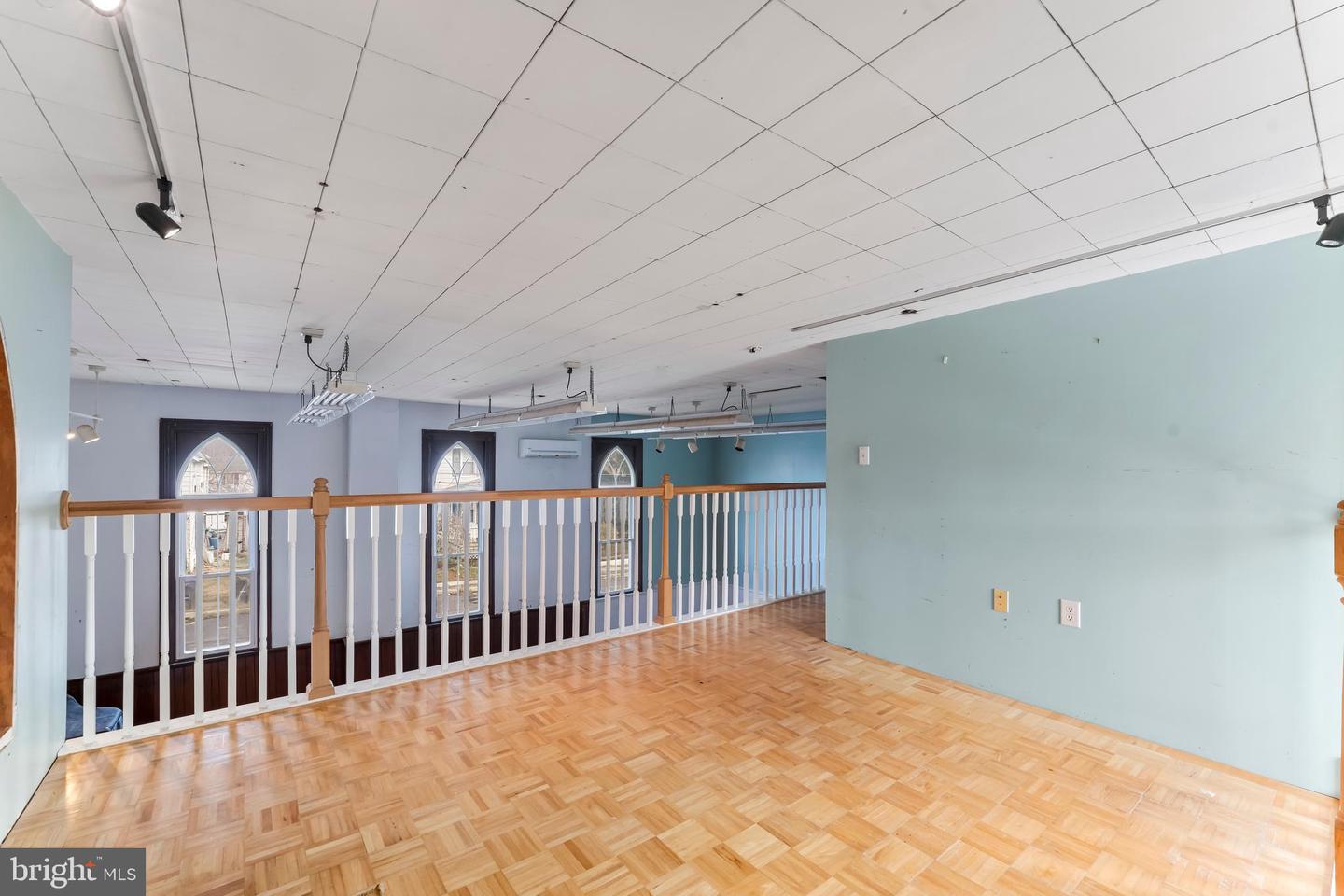 120 E 2nd St