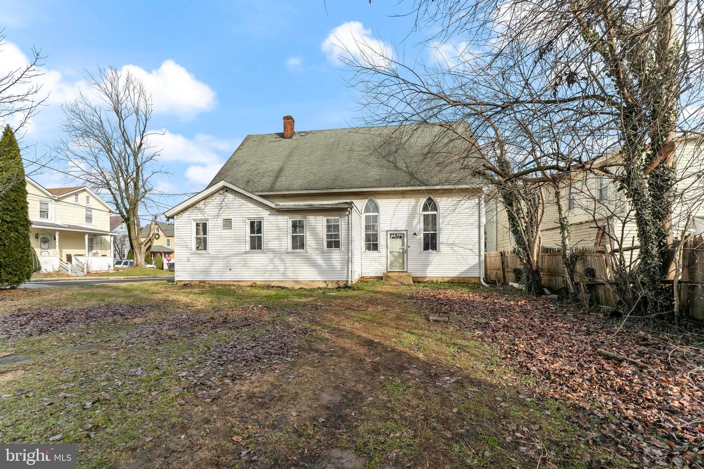 120 E 2nd St
