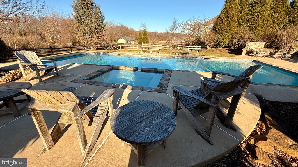 119 Lakewood Dr