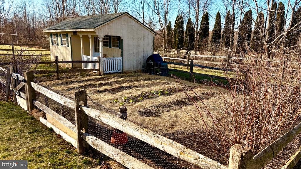 119 Lakewood Dr