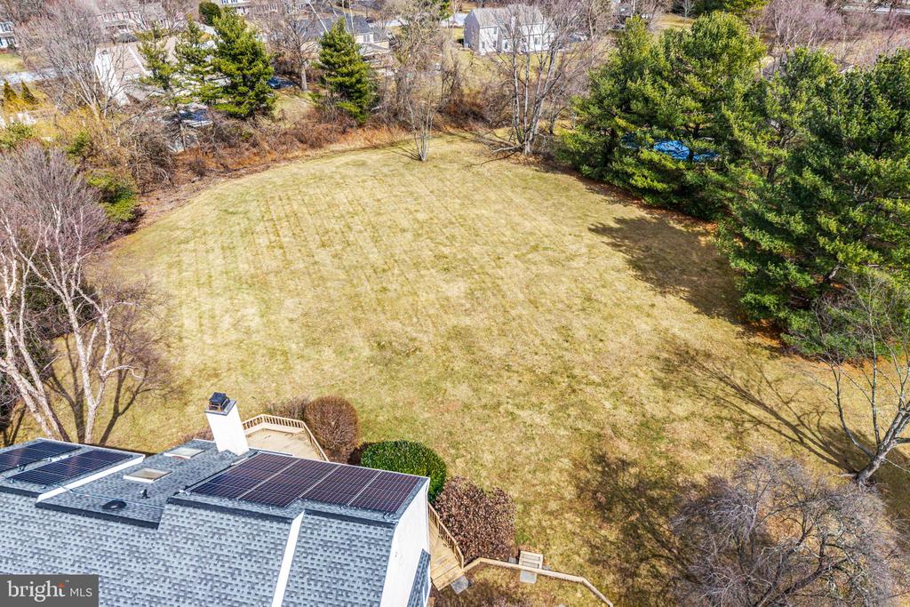 365 Country Ln
