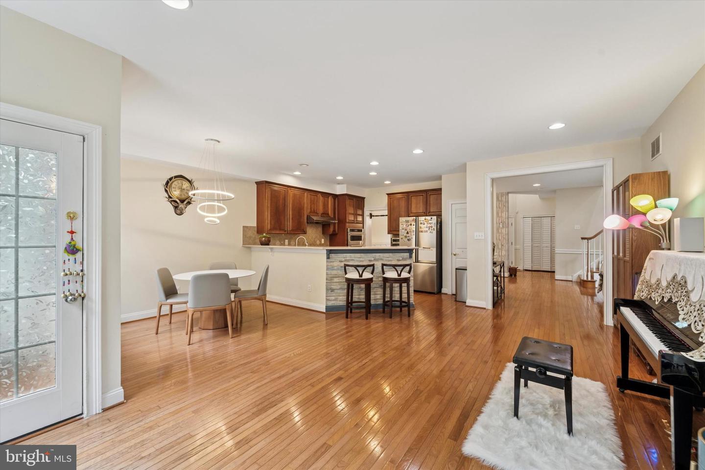 11 Sloan Rd