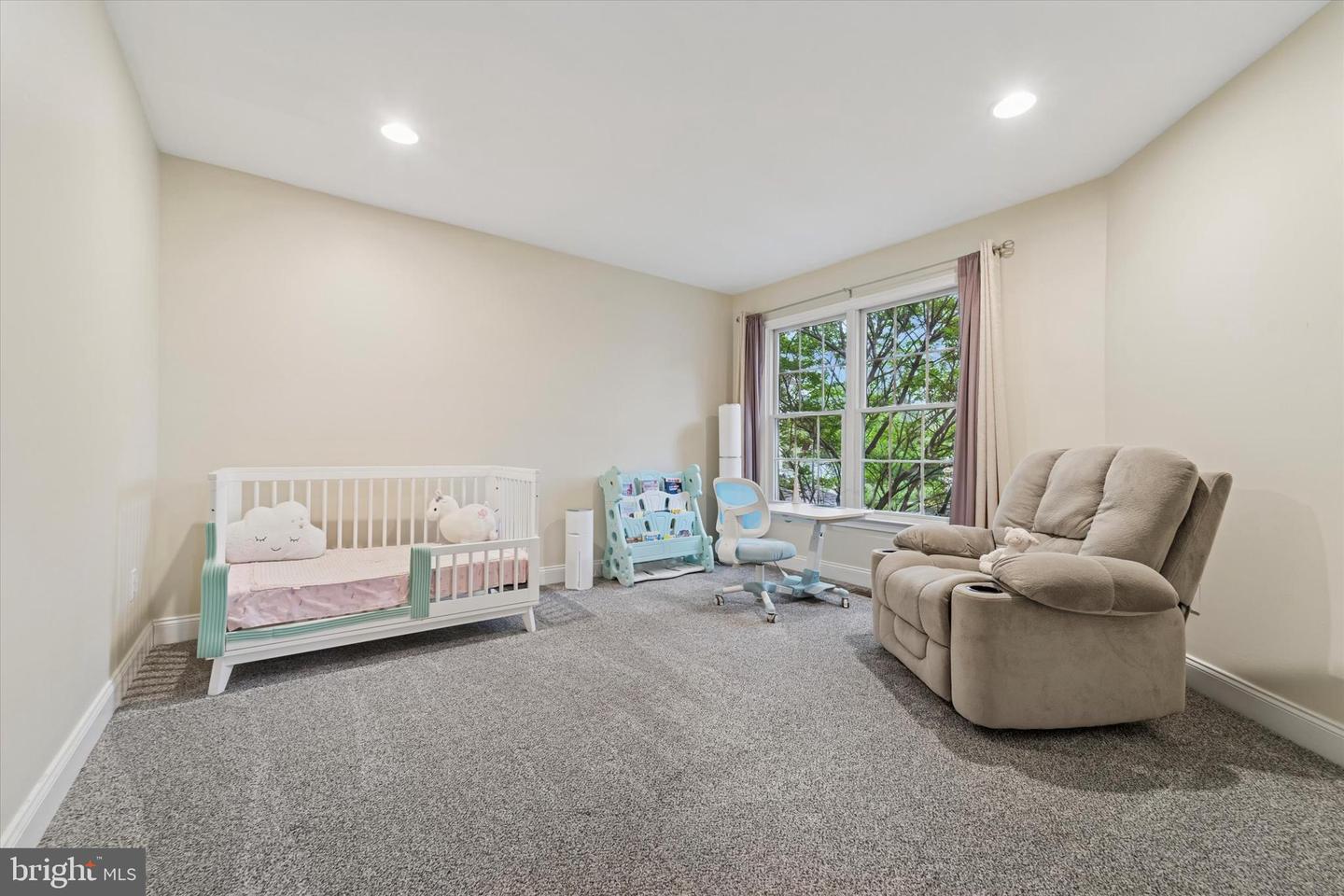 11 Sloan Rd