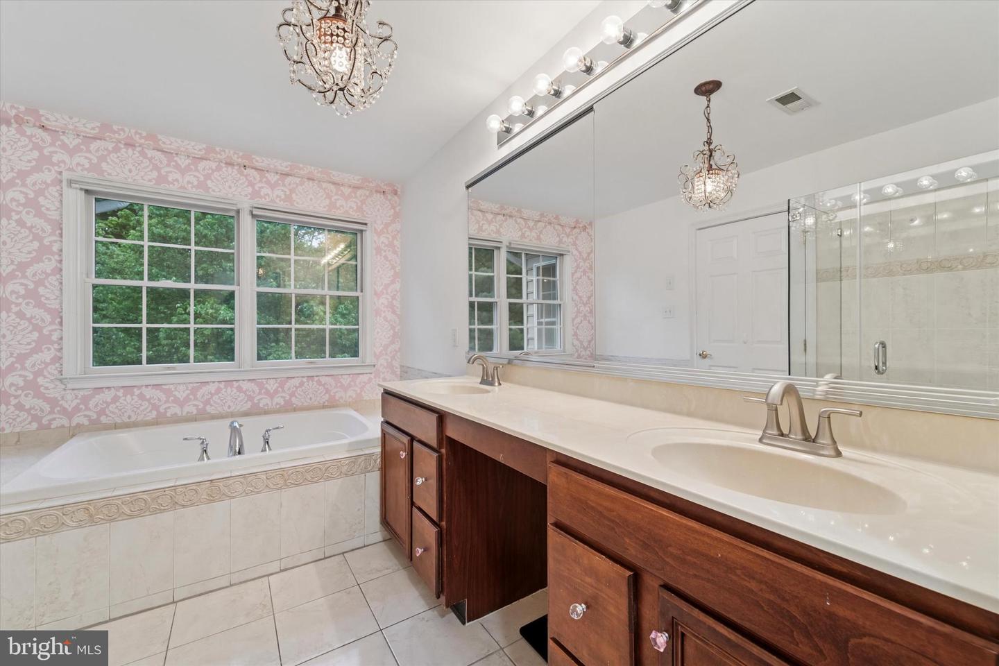 11 Sloan Rd