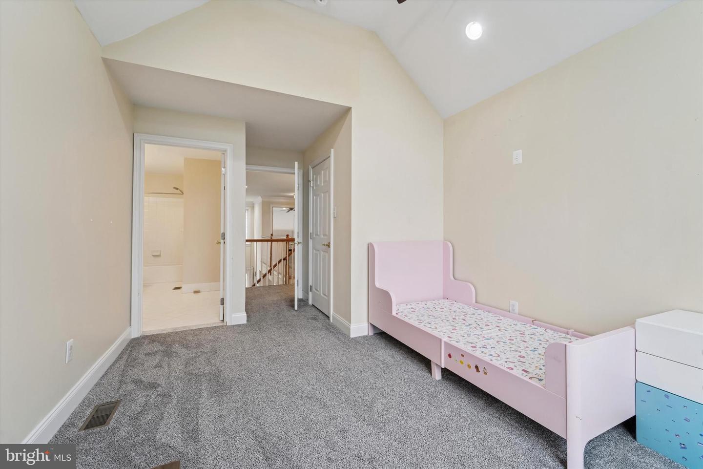 11 Sloan Rd