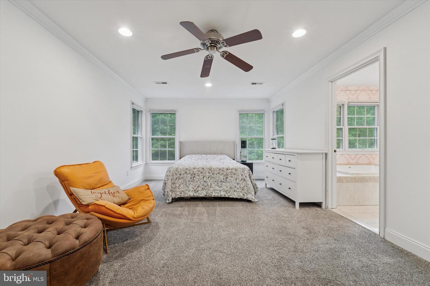 11 Sloan Rd