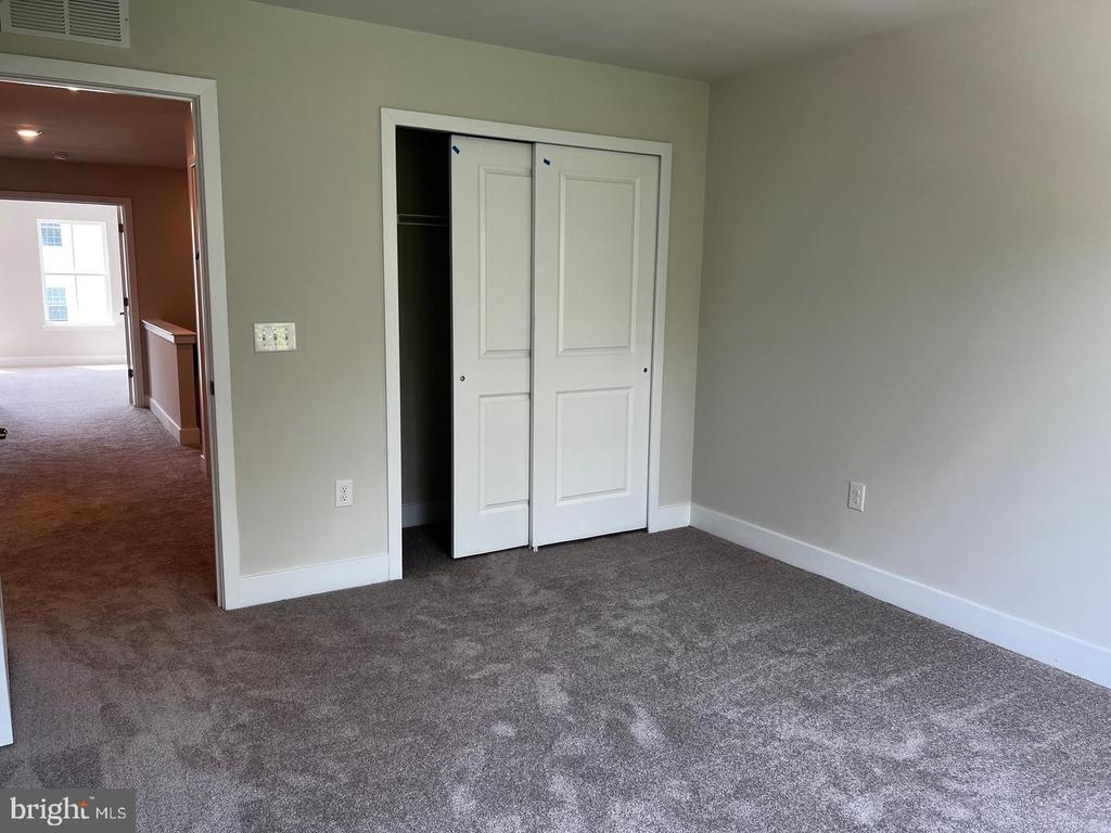327 FOUNDRY