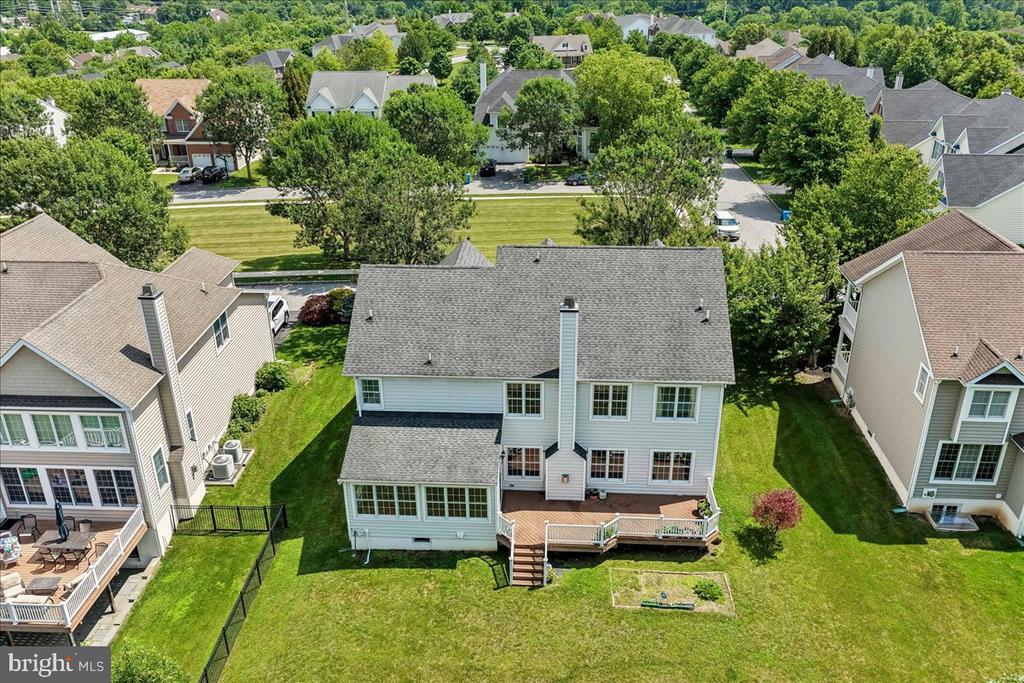 609 WINSTON LANE