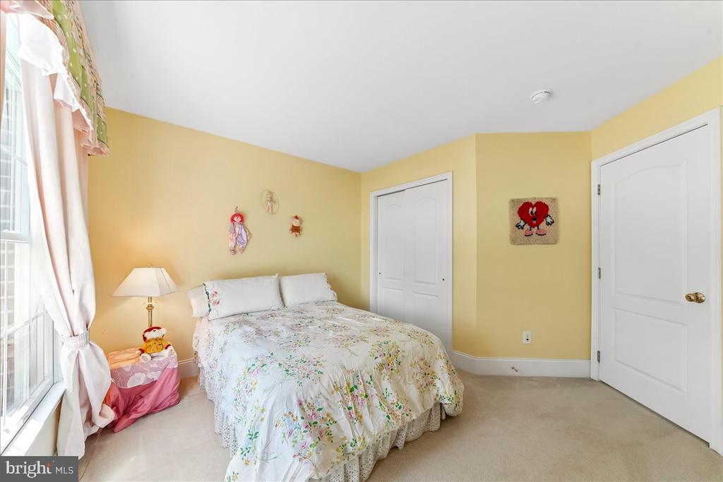 609 WINSTON LANE