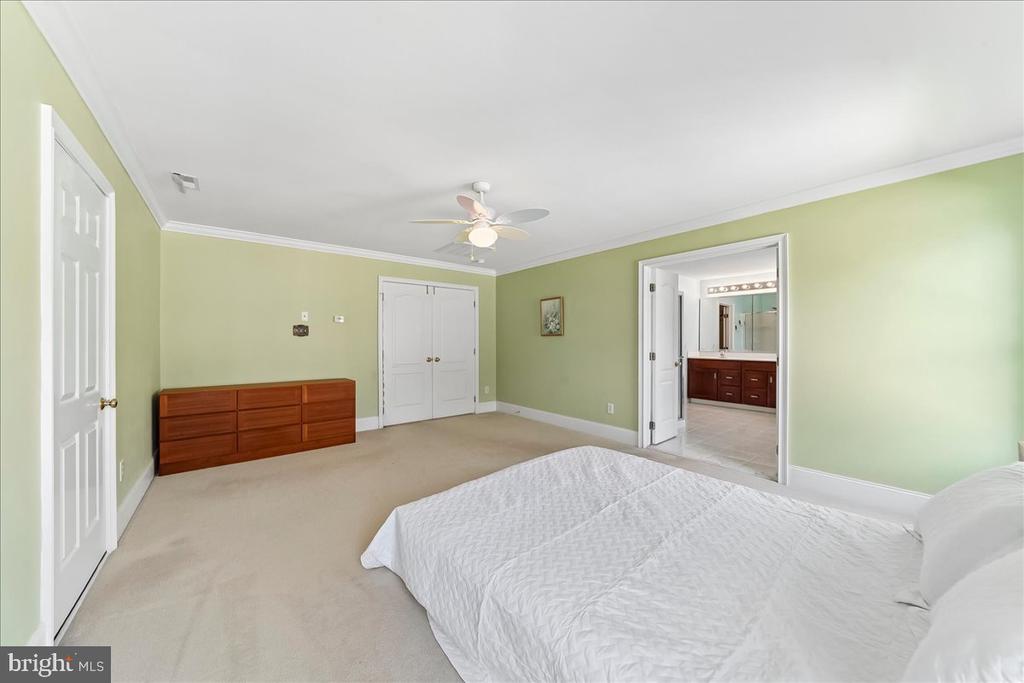 609 WINSTON LANE