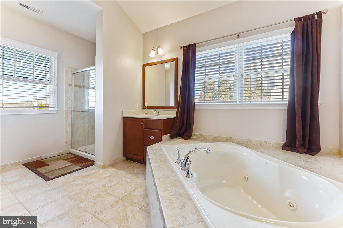 10 Magnolia Pl