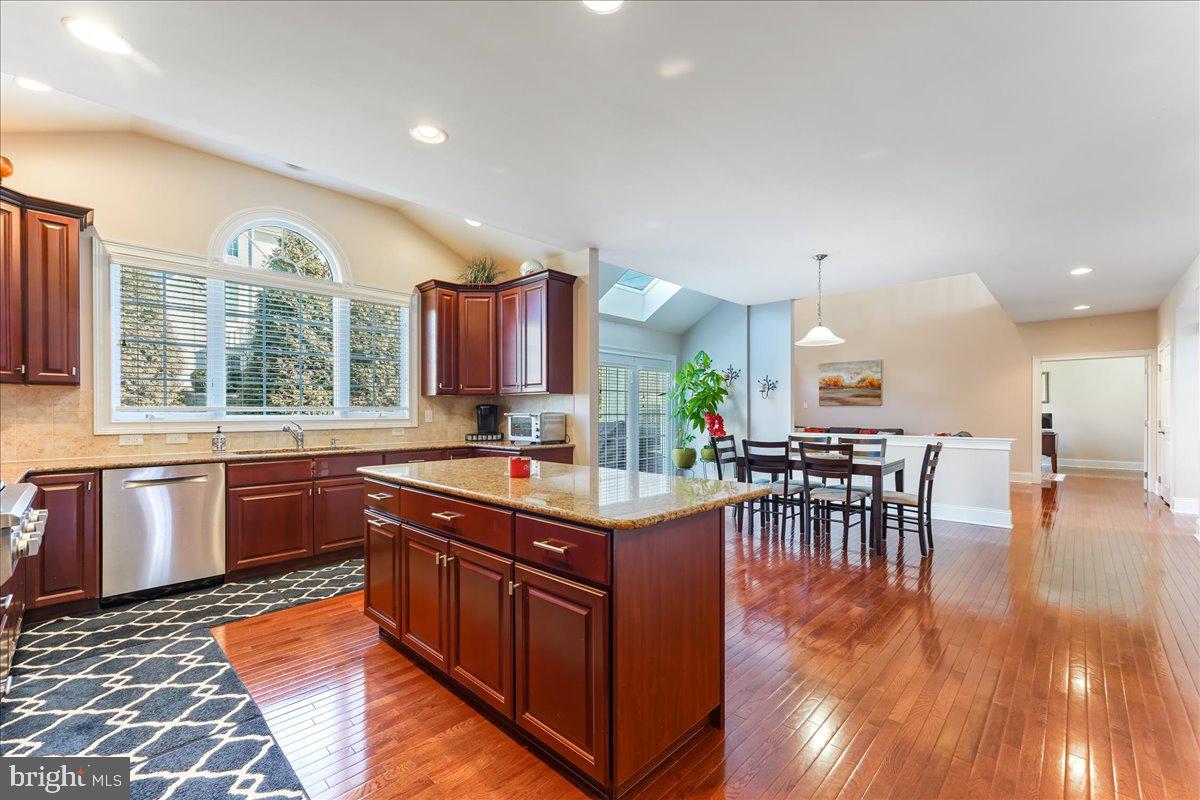 10 Magnolia Pl
