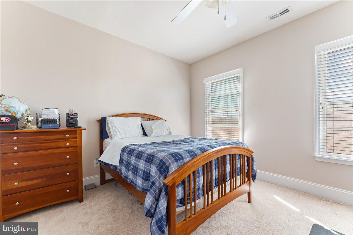 10 Magnolia Pl