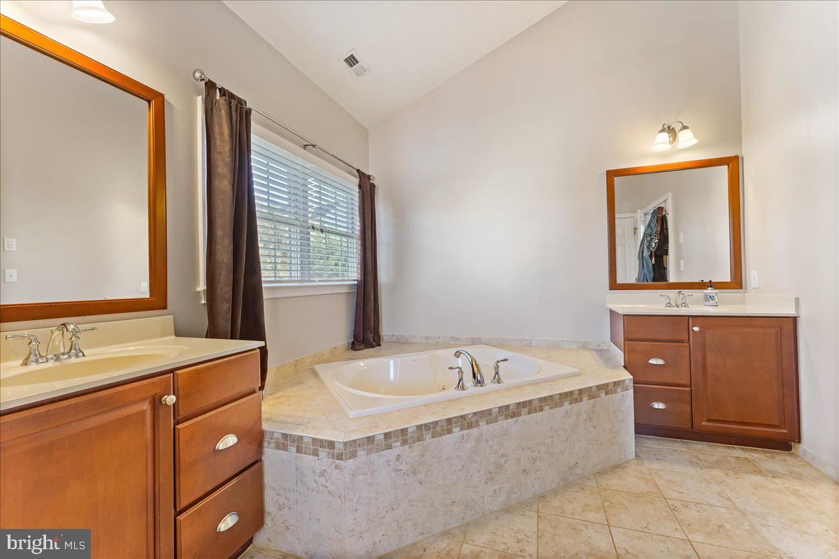 10 Magnolia Pl
