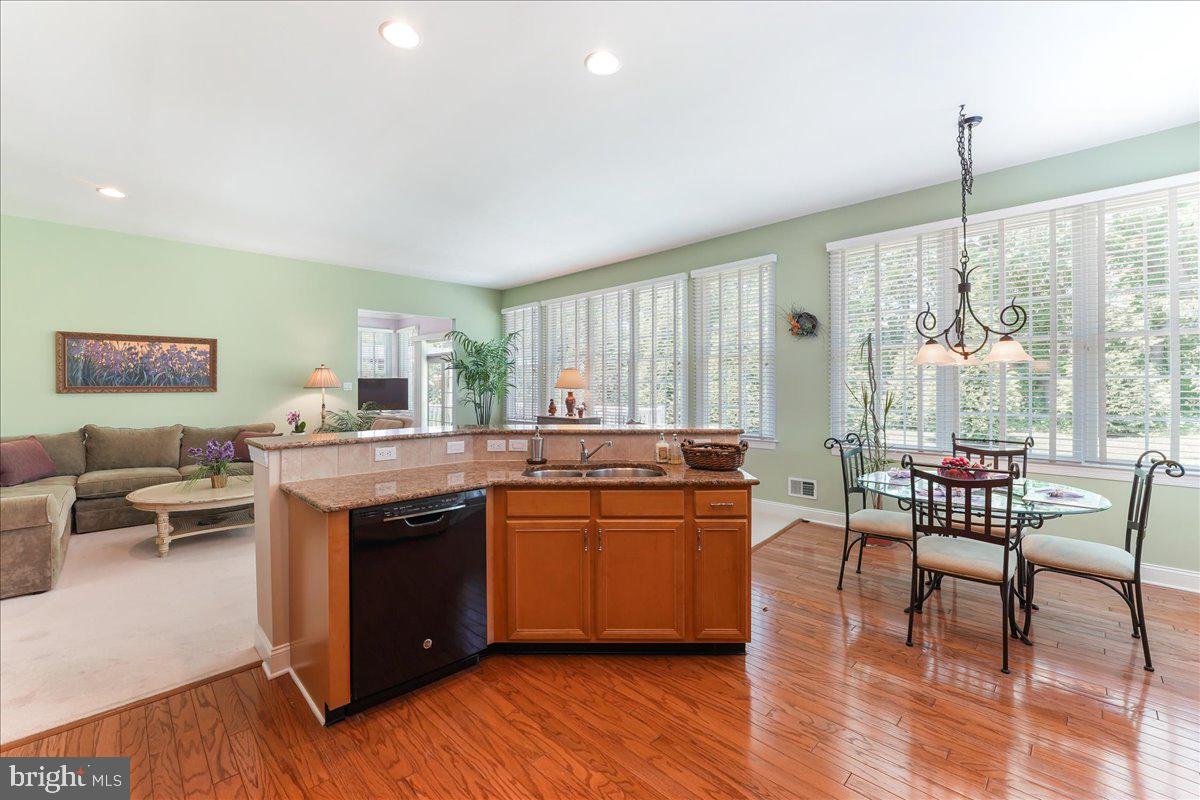 31 Hutton Ln