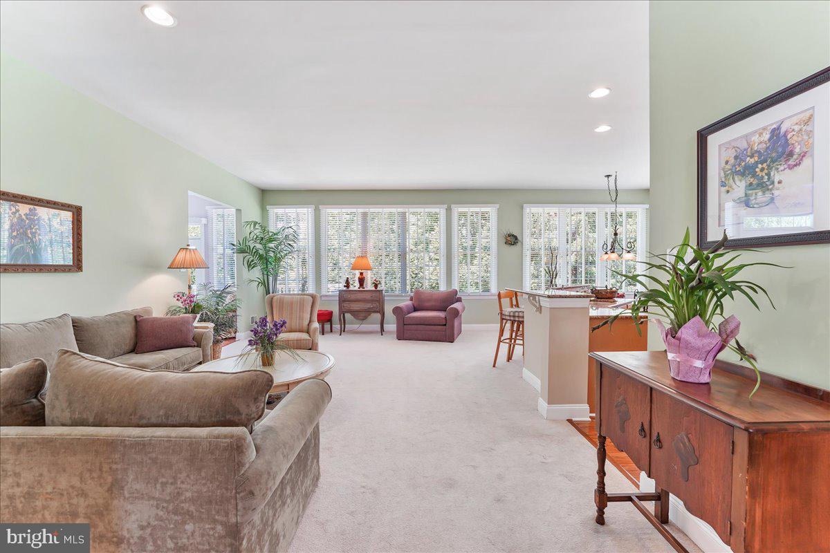 31 Hutton Ln