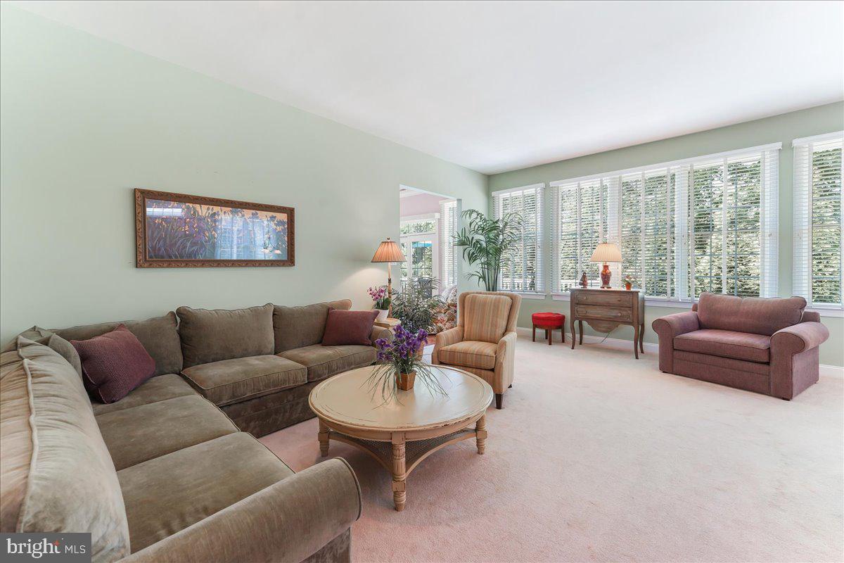 31 Hutton Ln