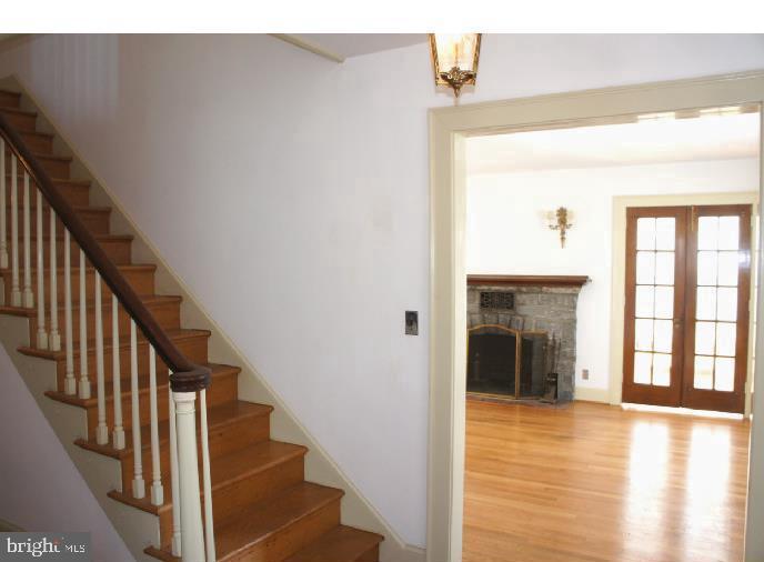 459 Fairfax Rd