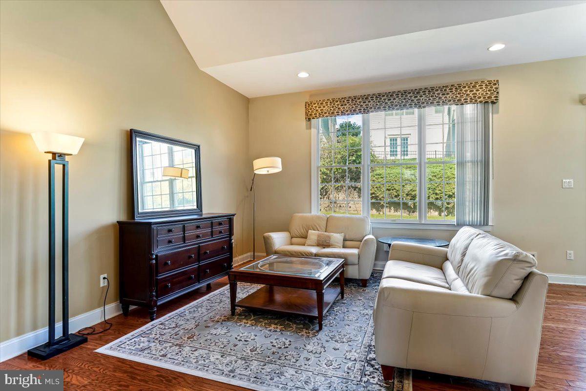41 Cassin Hill Dr