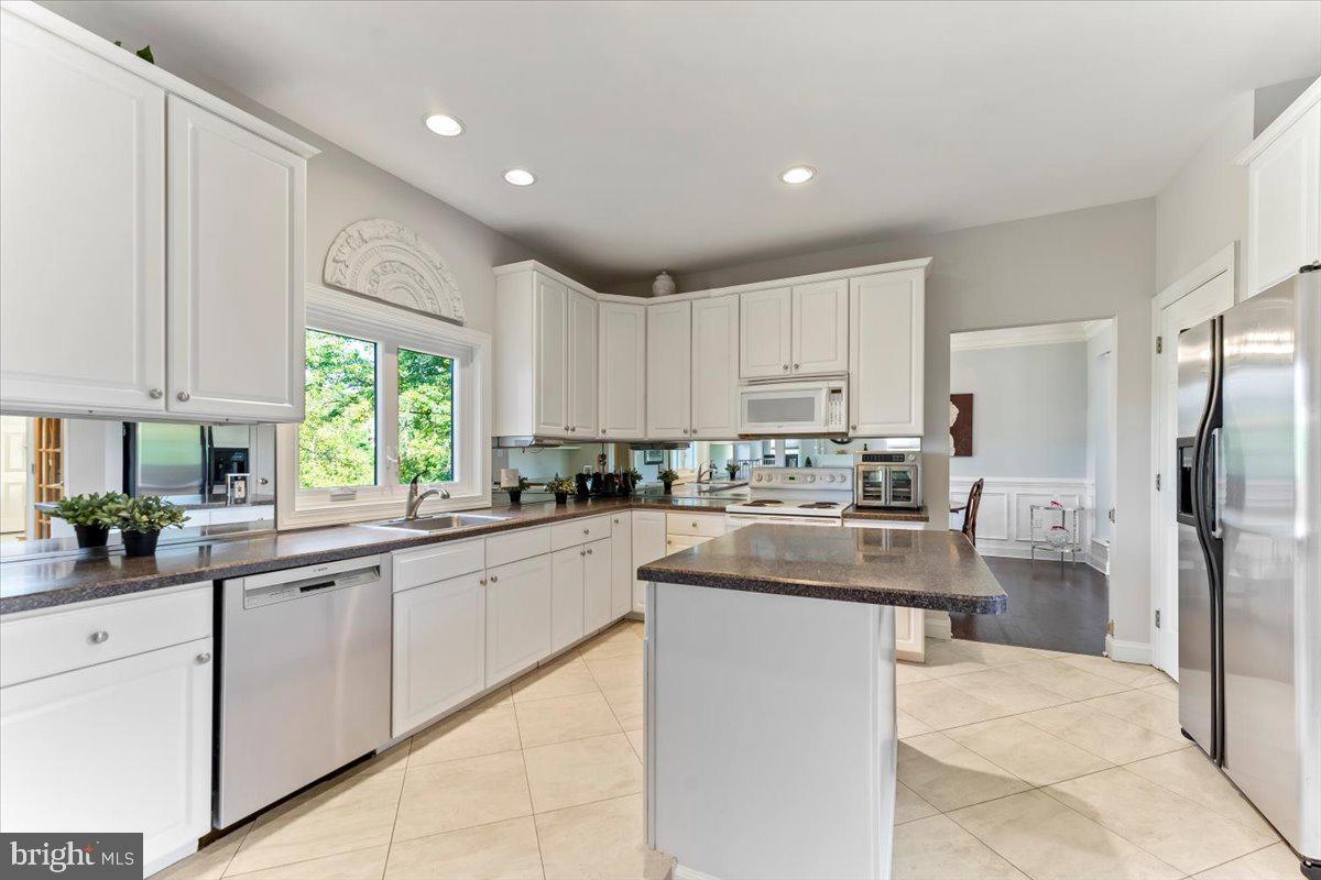 10 William Charles Dr