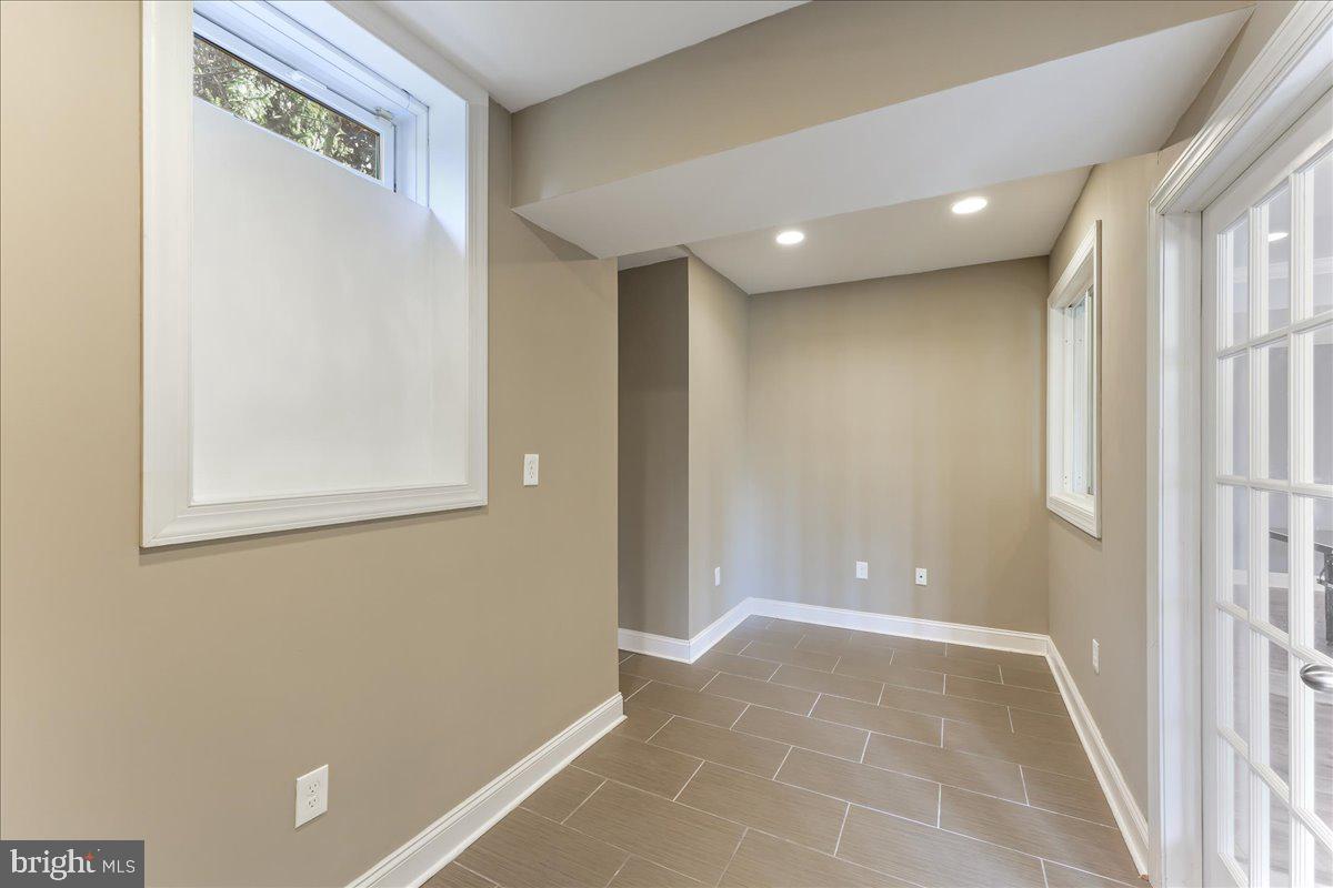 8 Poplar Road