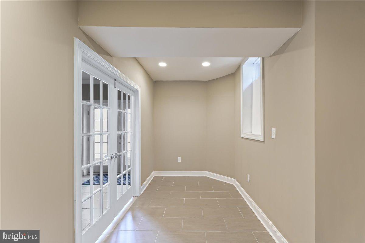 8 Poplar Road