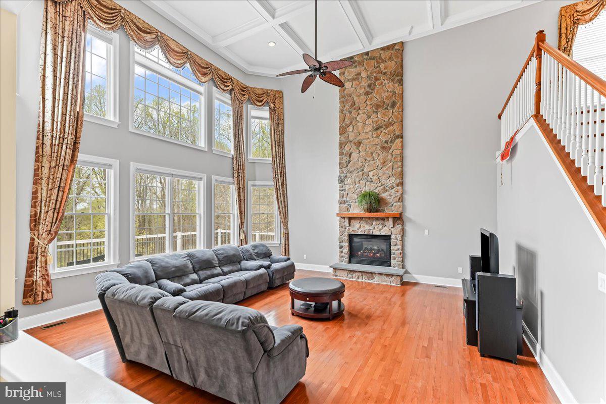 15 Evergreen Pl