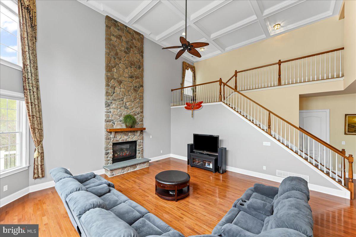 15 Evergreen Pl