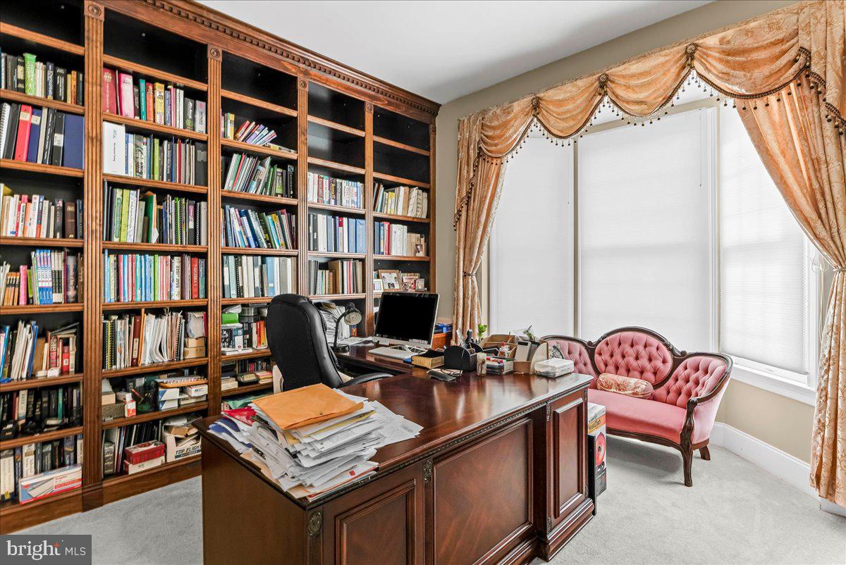 15 Evergreen Pl