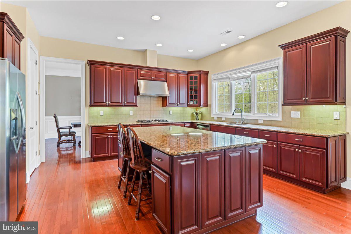 15 Evergreen Pl