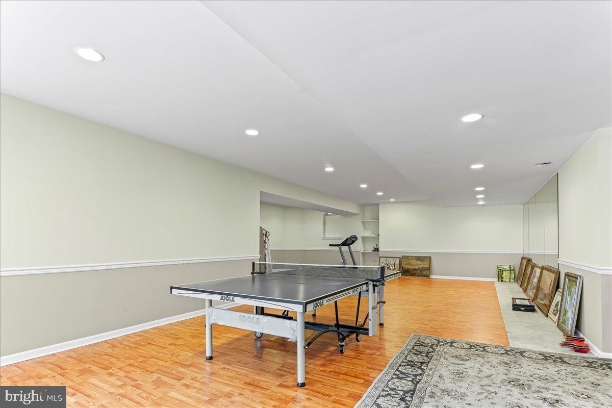 15 Evergreen Pl
