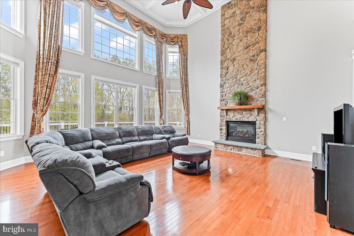 15 Evergreen Pl