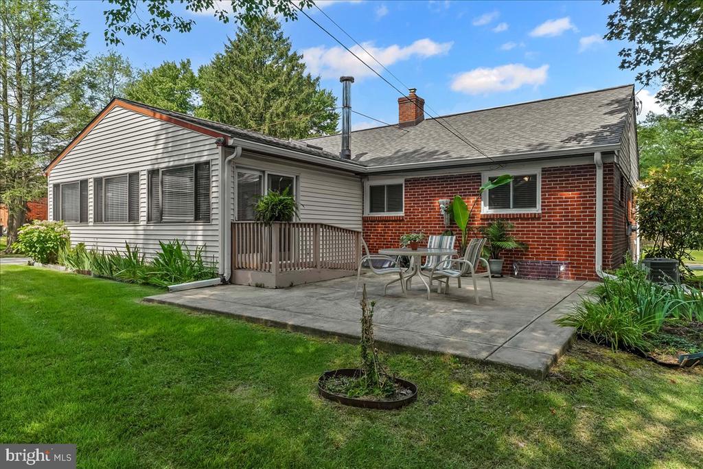 303 Harvard Ave