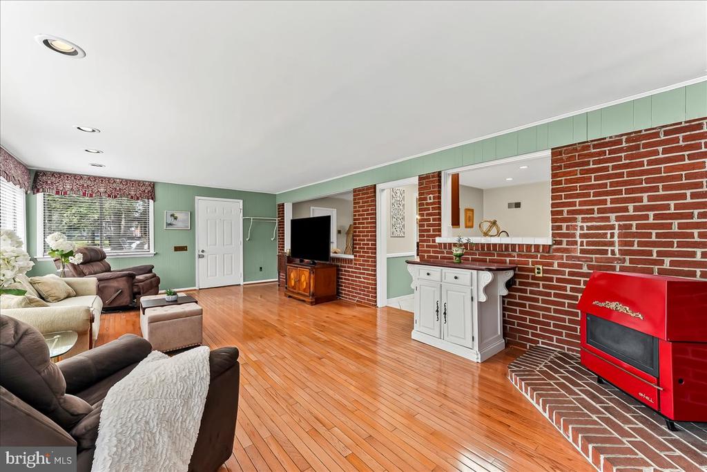 303 Harvard Ave