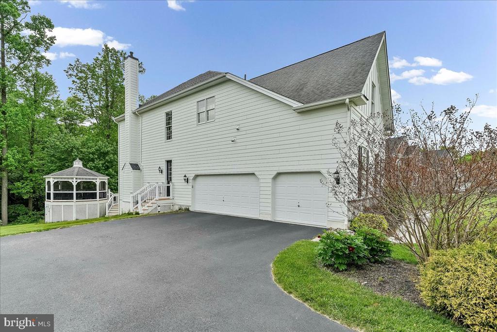 17 EVERGREEN PLACE