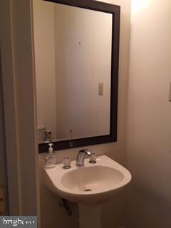 2502 WILLIAM CT
