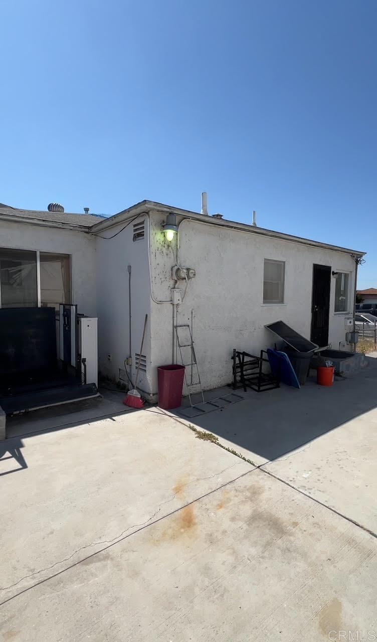 5245 47 Churchward Street