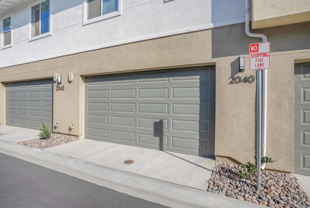 2040 Bluestone Circle
