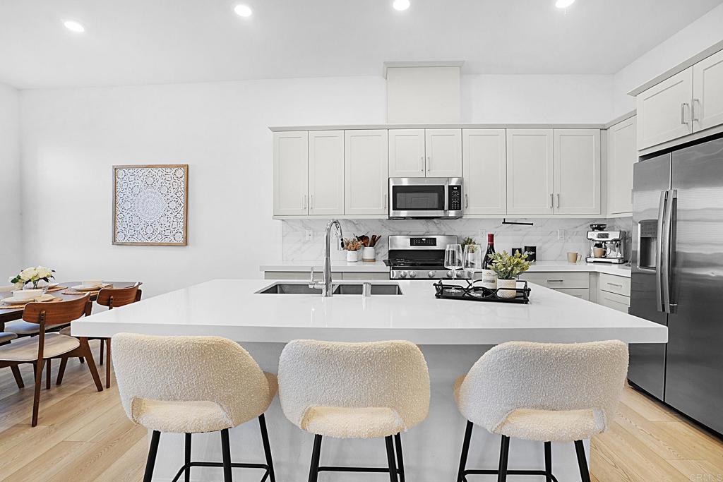 2040 Bluestone Circle