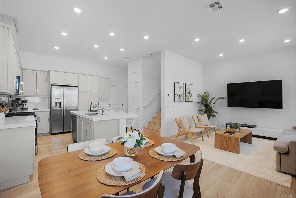 2040 Bluestone Circle